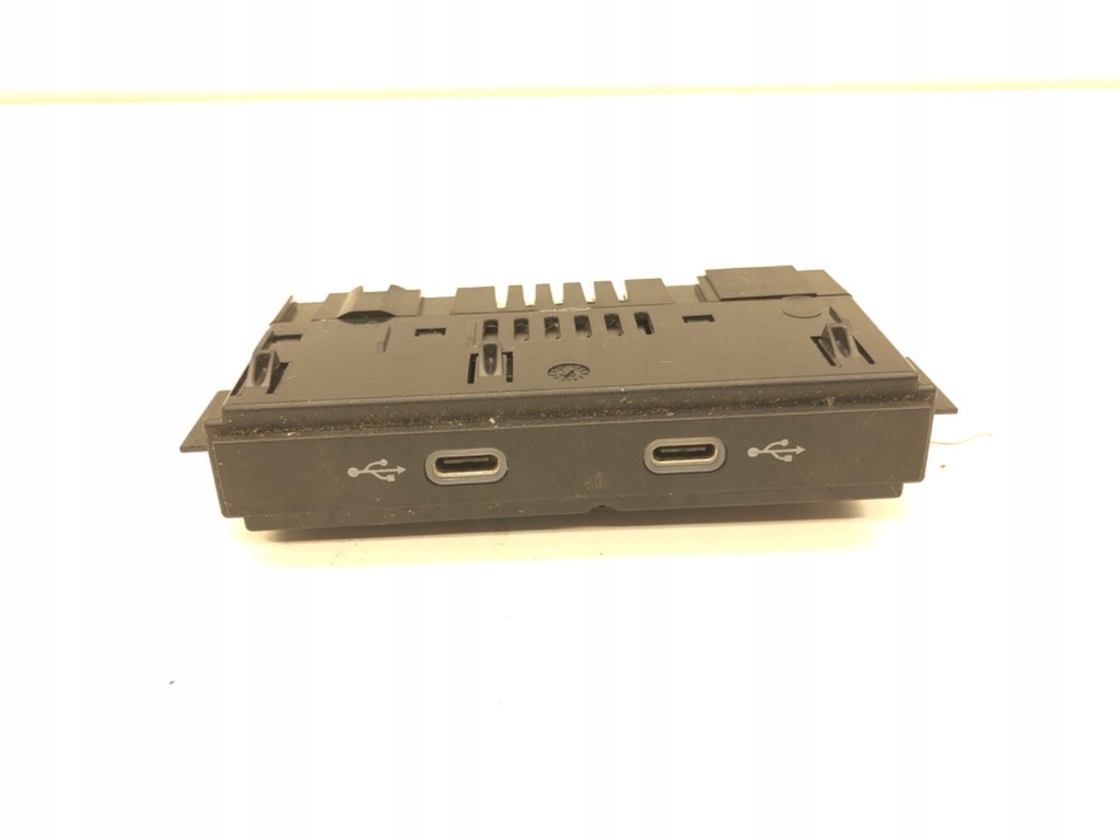 фото №1, Разъём usb vw caddy v 5na035736