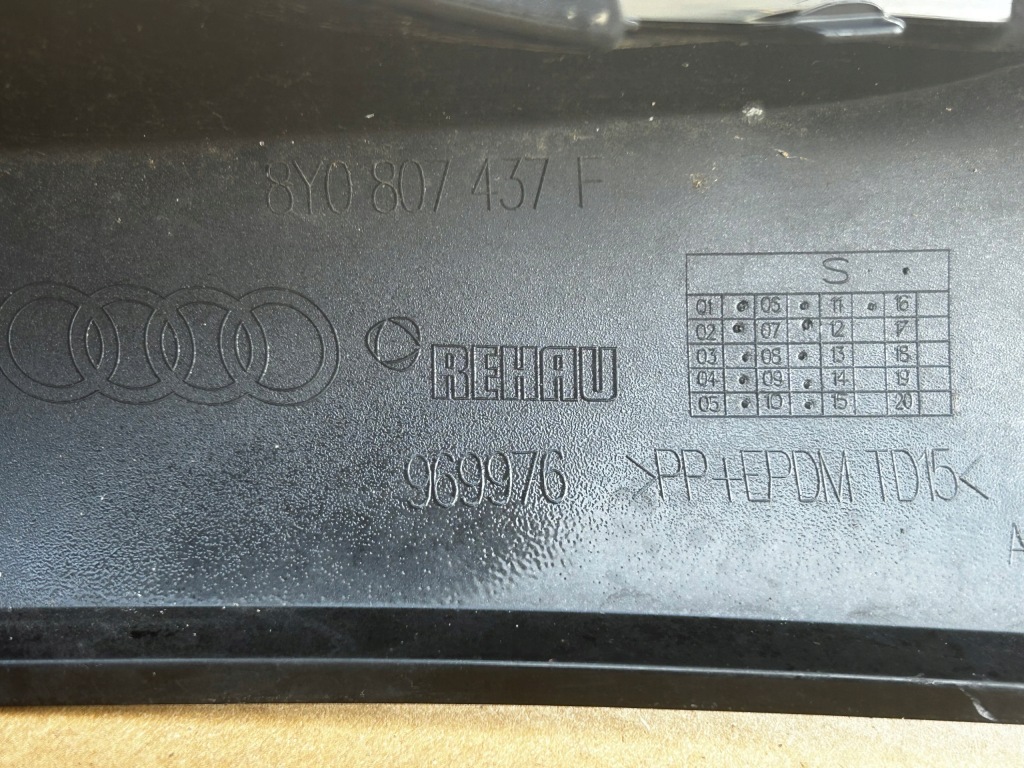 фото №14, Audi 8y0 a3 s3 s-line решітка радіатора бампер перед передній a-nex