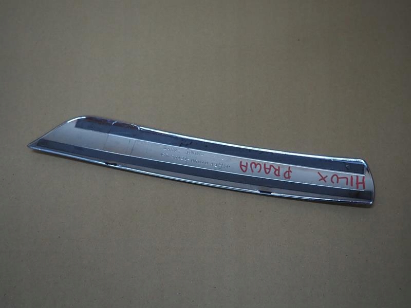 фото №3, Молдинг хром решётка правая toyota hilux