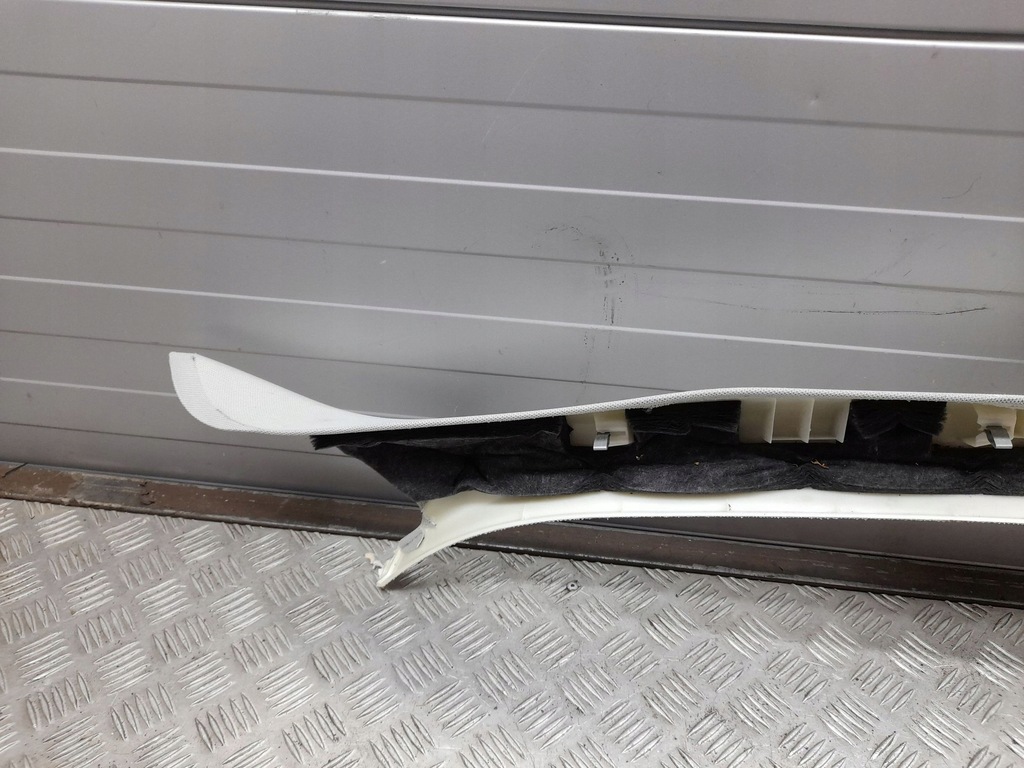 фото №7, Audi a8 s8 d4 4h 2015 левая сторона защита стойка стекло передней / a