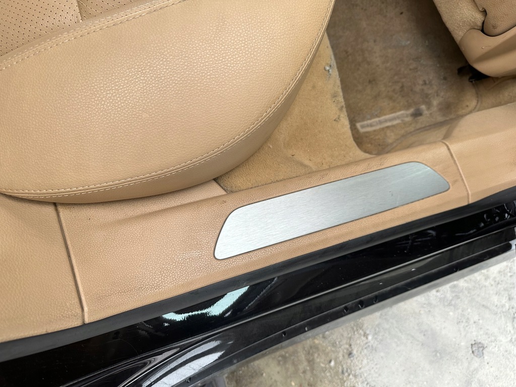 фото №1, Молдинг поріг правий задня porsche panamera 970 кремовий