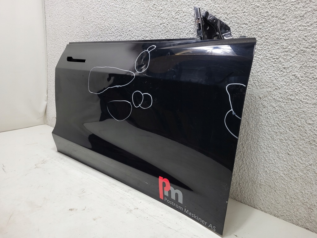 Дверь правое перед передние tesla iii 3 в Украине