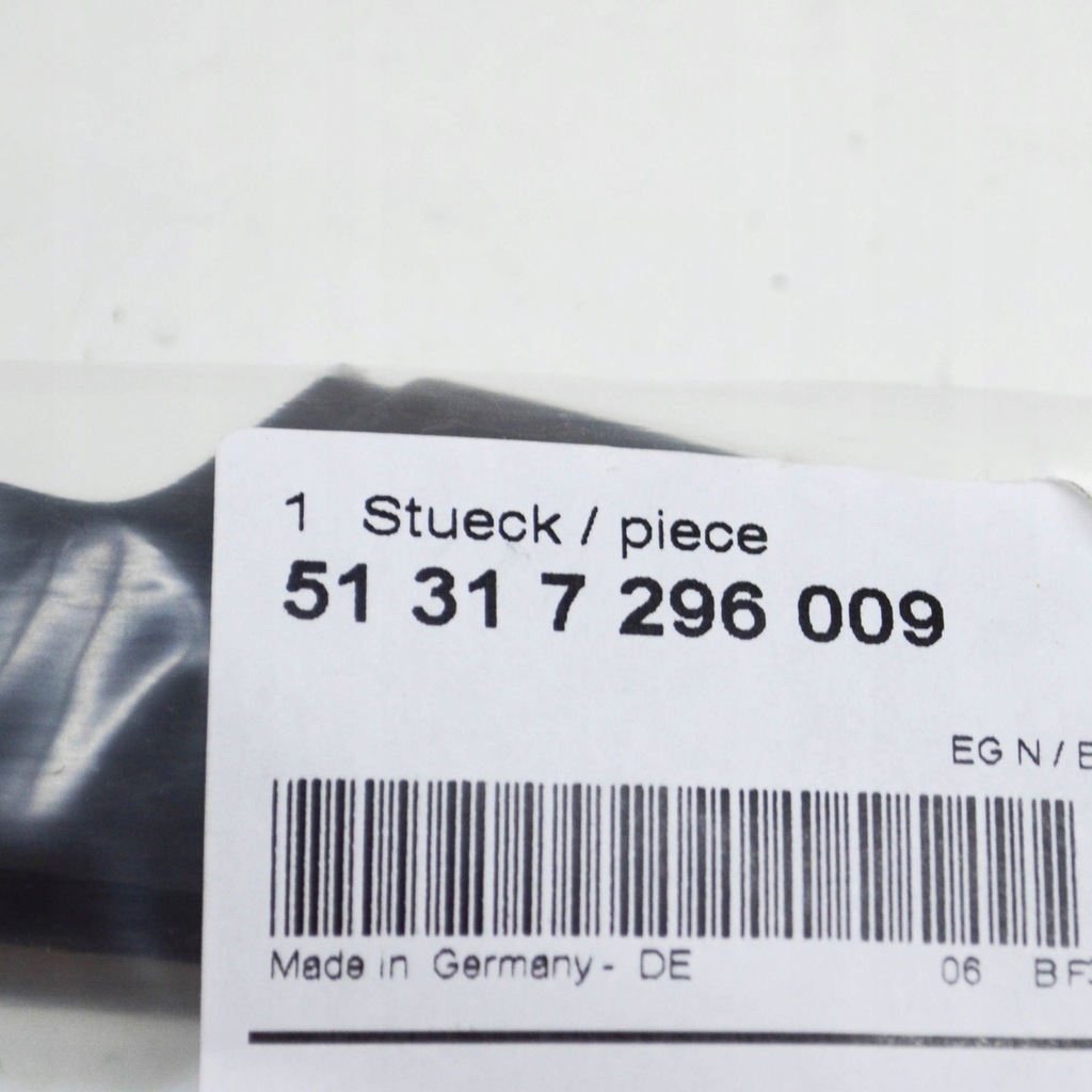 фото №10, Bmw 4 f33 f83 левая вертикальная молдинг передней стекло 51317296009 7296009