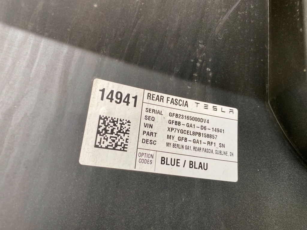 Бампер задній tesla model y 2020- задній задній bez pdc 1487995-00-b Зі Шроту