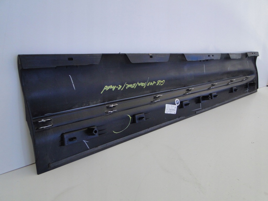 фото №10, Mercedes glb 247 x247 молдинг na двері передні праве amg