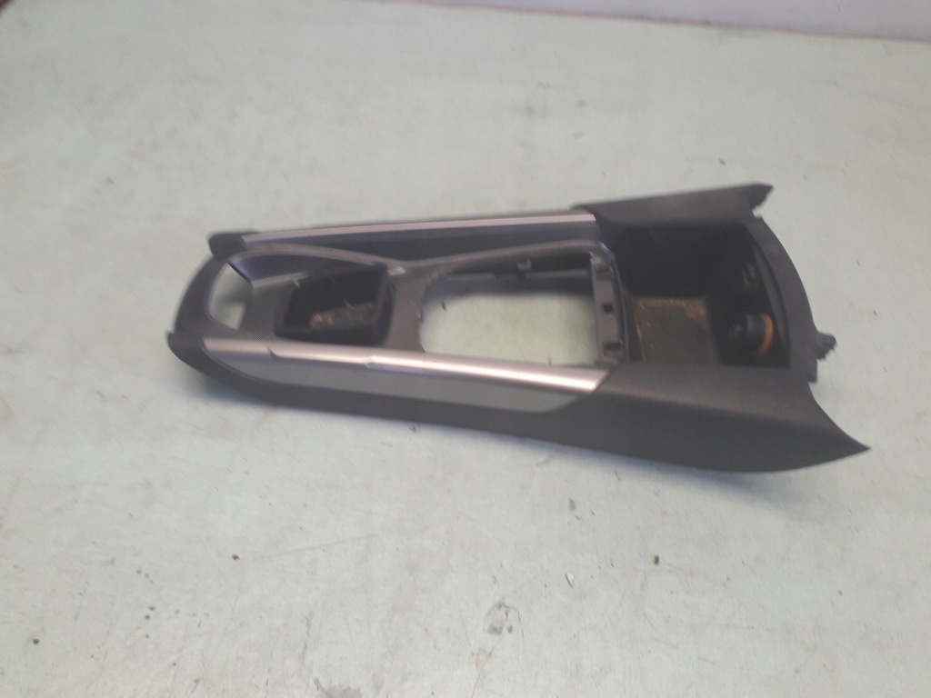 фото №3, Citroen c4 ii b7 рамка тунель