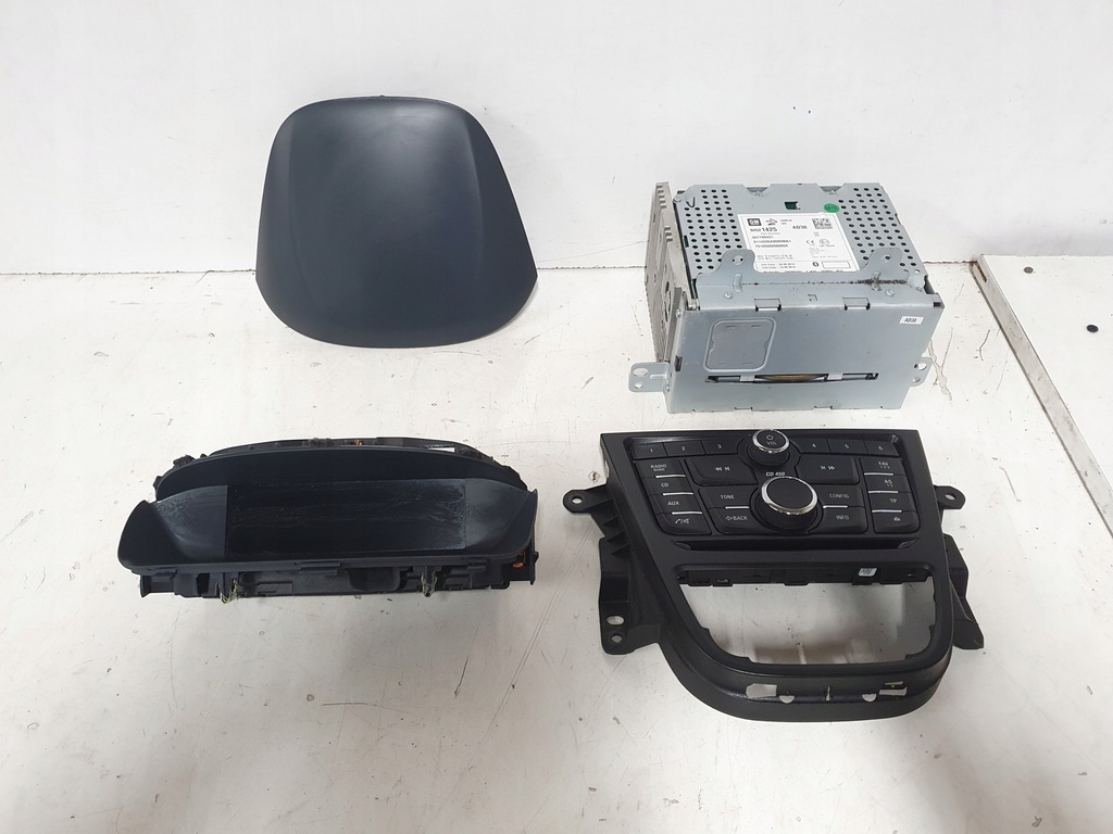 фото №1, Opel mokka cd 450 радіо станція панель екран