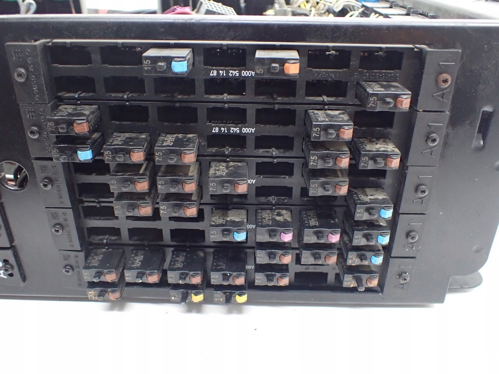 фото №7, Корпус коробка запобіжників mercedes benz intouro atego a0008211457