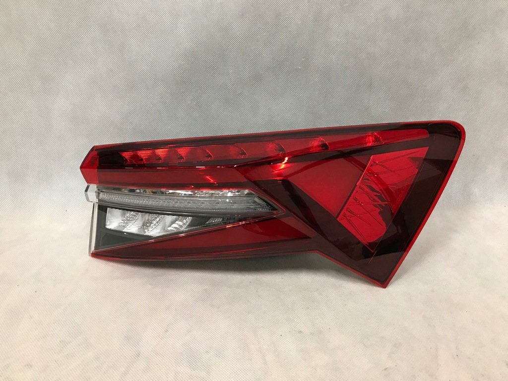 фото №1, Skoda kodiaq lift 21- лампа задняя правая led matrix europa