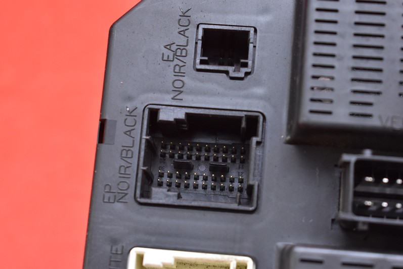 фото №8, Коробка запобіжників bsi 9664156780 citroen c2 c 2 1.4 hdi 68 km 03-08