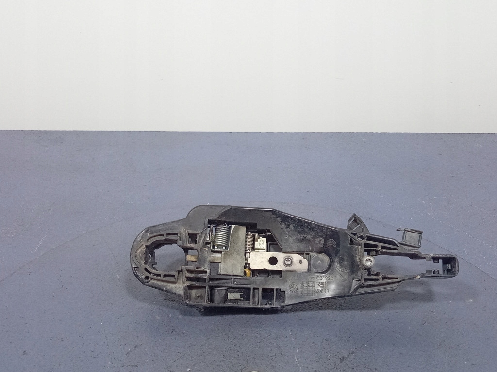 фото №1, Citroen c4 cactus 14- основание ручка задняя левая задняя 9802977380