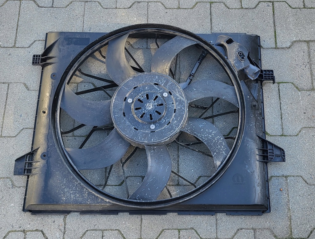 фото №1, Jeep grand cherokee wk2 13r вентилятор корпус