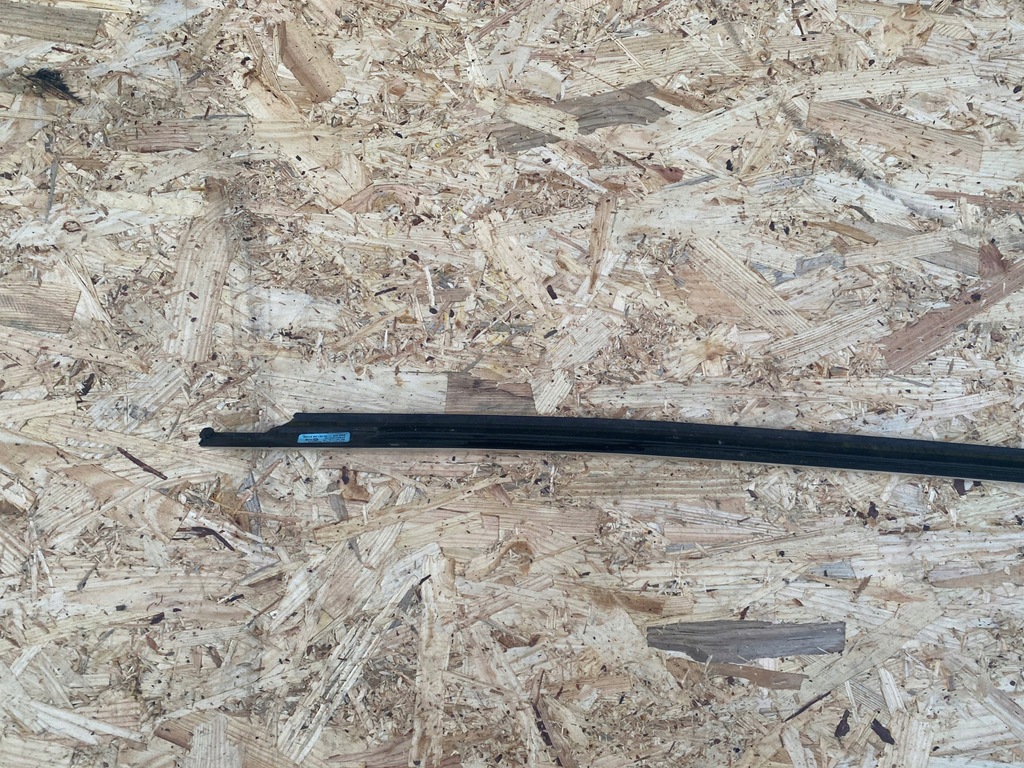 фото №6, Молдинг ущільнювач перед права skoda superb