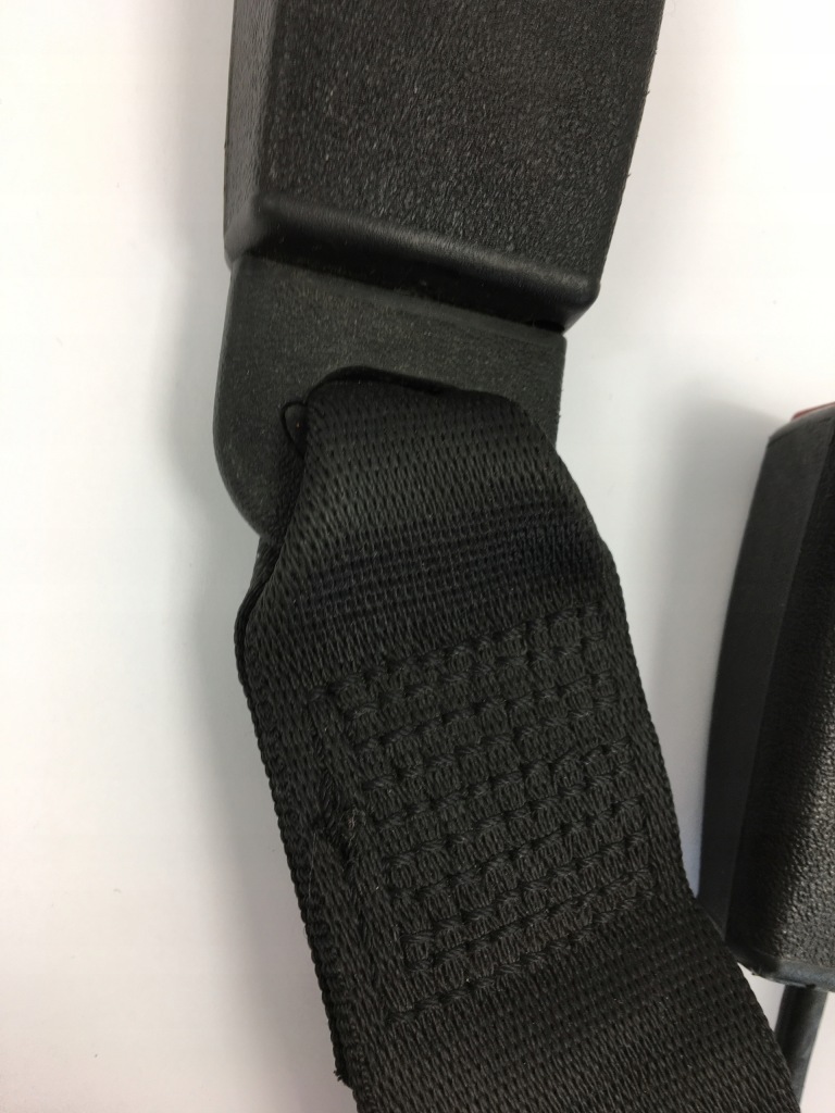 Клипсы ремней безопасности задние mercedes w124 sedan 1248601696 Оригинал