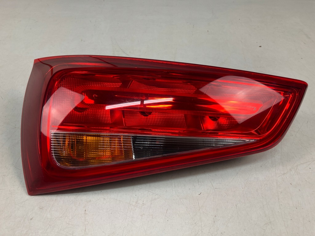 фото №1, Лампа левая задняя audi a1 8x 8x0945093d