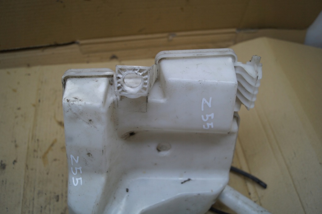 фото №8, Ford оригінальний номер bv61-17b613-ac бачок розпилювача помпа