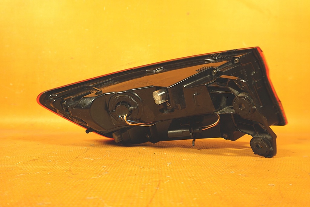 Audi a4 8w b9 70km фари задній комплект matrix 8w5945091c / 8w5945093c Оригінал