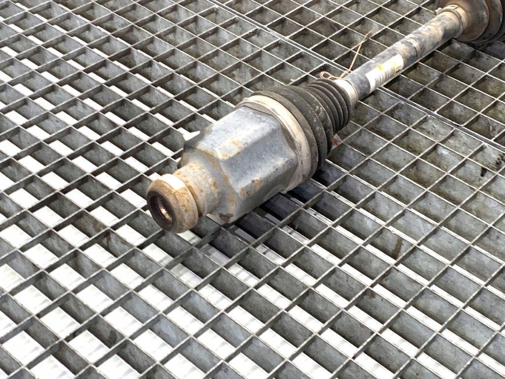 фото №2, Приводной вал правый перед mini countryman r60 9813716 1.6 190km 10-16 шарнир