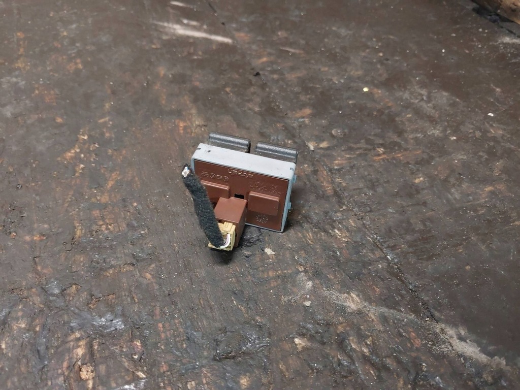 фото №7, Кнопки вікон водія seat ibiza iii 6l 6q0959858a