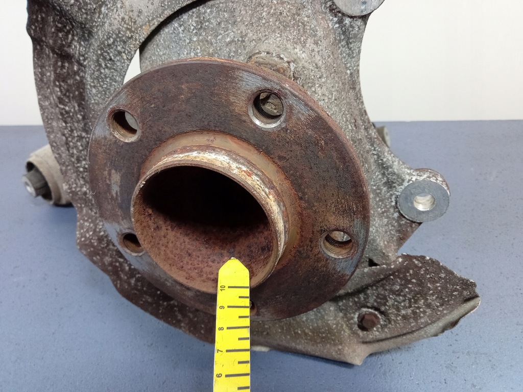 фото №4, Bmw 5 f10 f11 2.0d поворотний кулак ліва перед