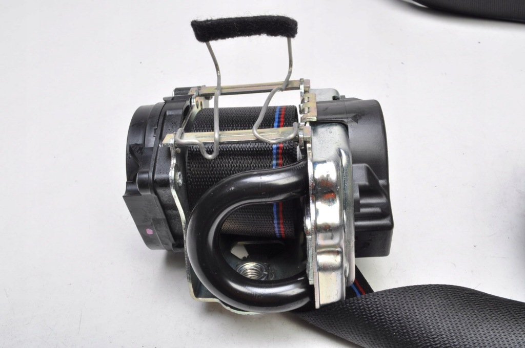 Bmw f44 ремень безопасности левый правый перед комплект 8076555 8076556 описание! Доставка