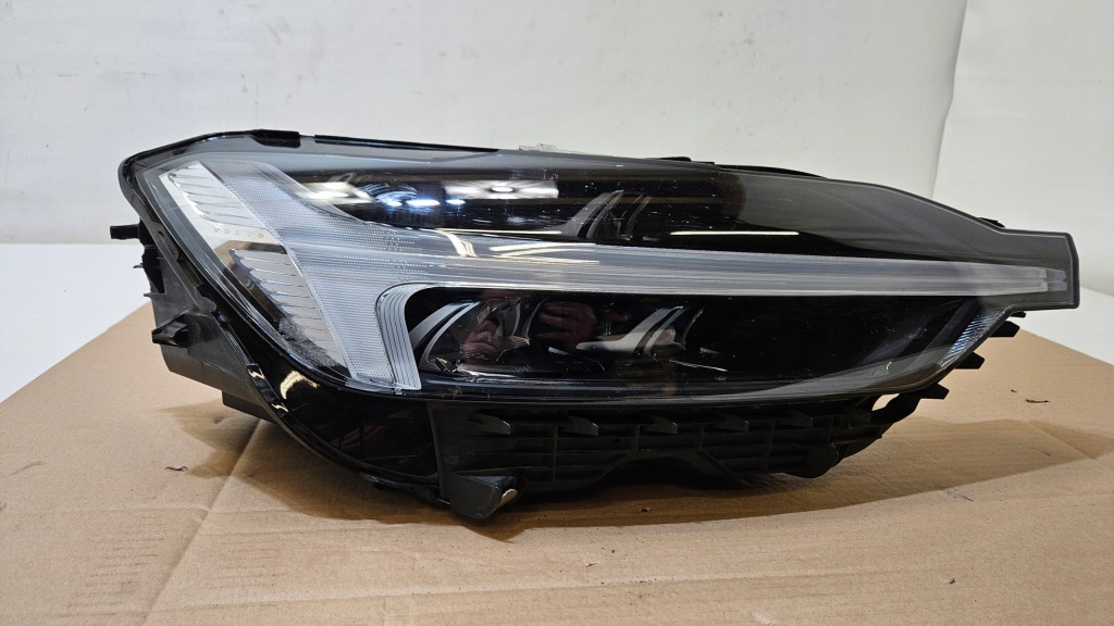 Купить Фара перед передняя правый  volvo xc60 2 рестайлинг  full led 32337383