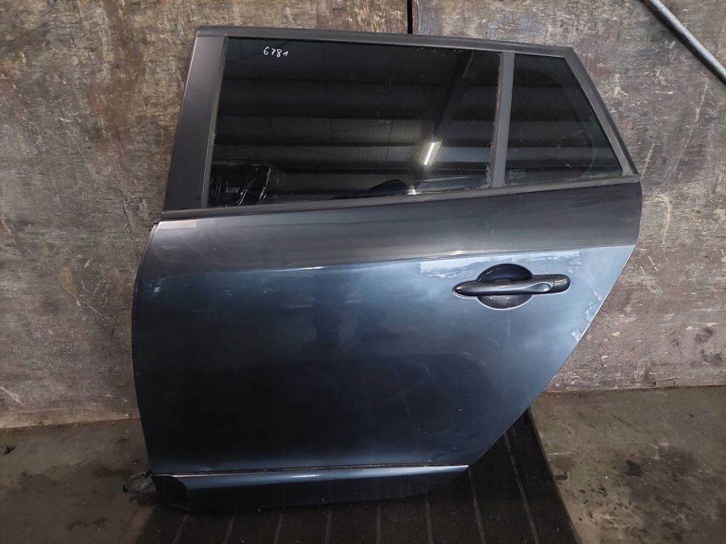 Купить Дверь полный левый задний  renault megane iii универсал teb66