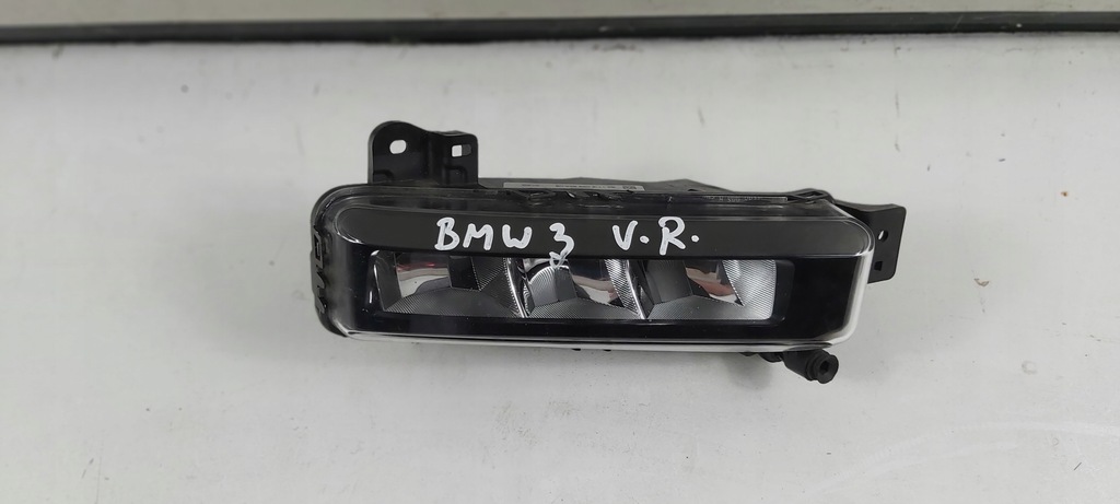 фото №1, Bmw 3 11321100000 противотуманная фара правый led