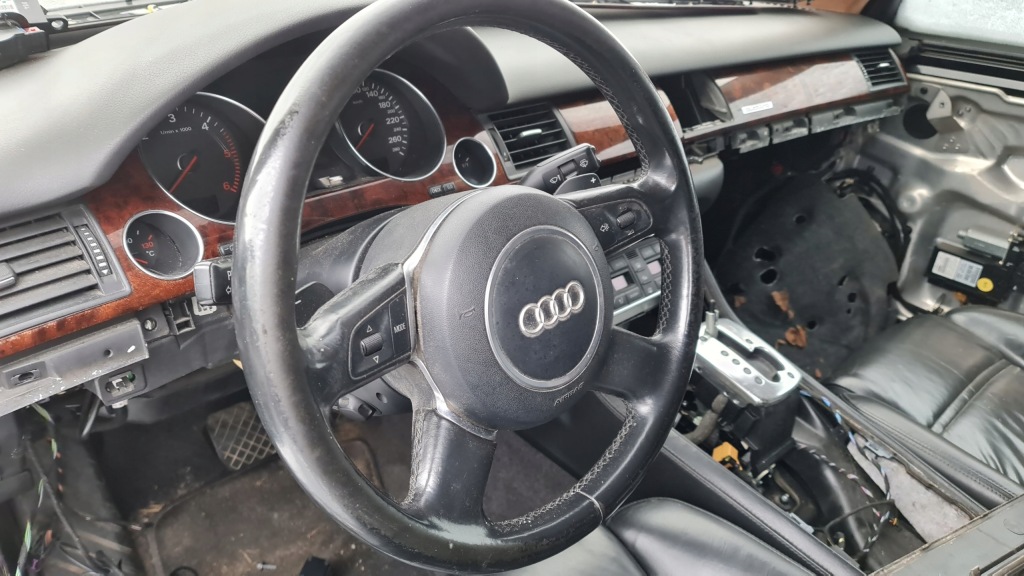 фото №1, Повітропровід чотирипроменева a8 d3 przed fl czarna підігрів