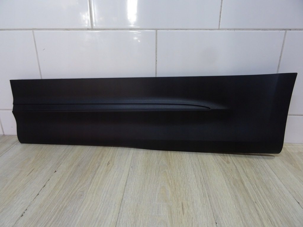 фото №1, Mercedes молдинг ліва задня glb x247 a2477370600