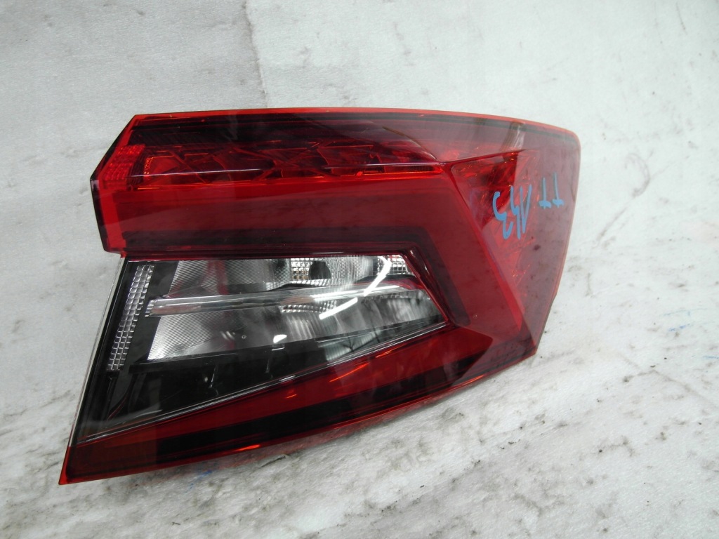 фото №1, Лампа led задняя правая skoda karoq 57a945712 задняя правая
