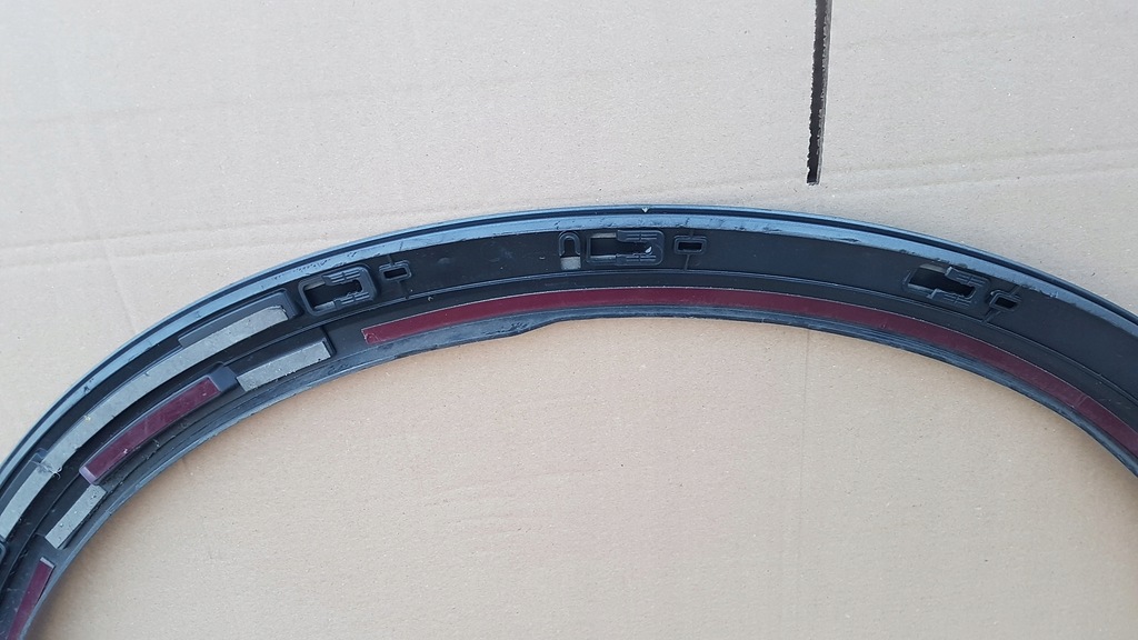 фото №9, Молдинг крыла перед левый audi e-tron