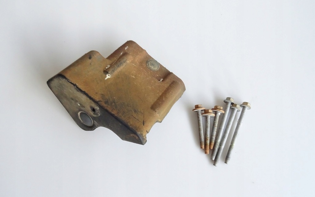 фото №1, 2009+ dodge ram pas передній болт захист кронштейн