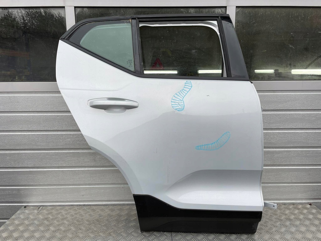 фото №1, Volvo xc40 дверь задняя правый