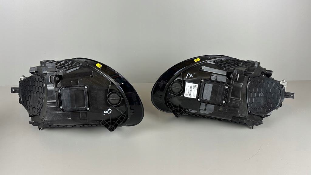 фото №7, Porsche carrera 911 992 лампа правая full led matrix usa sae 992941086j