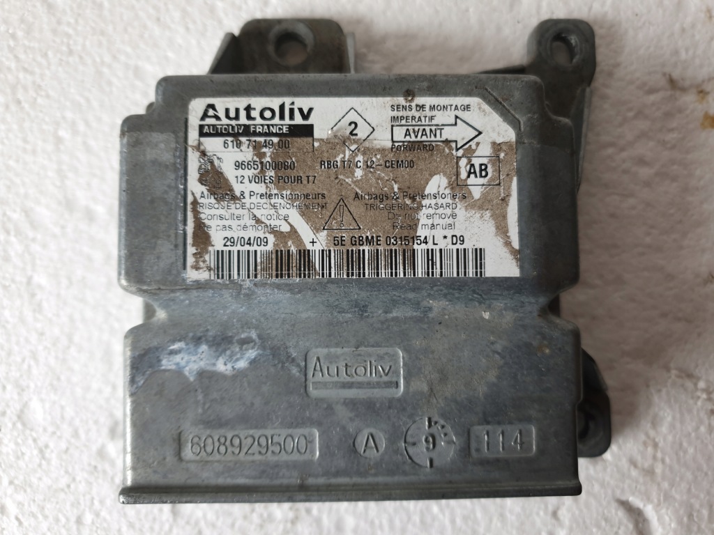 фото №1, Датчик подушек подушка безопасности peugeot 308 610714900