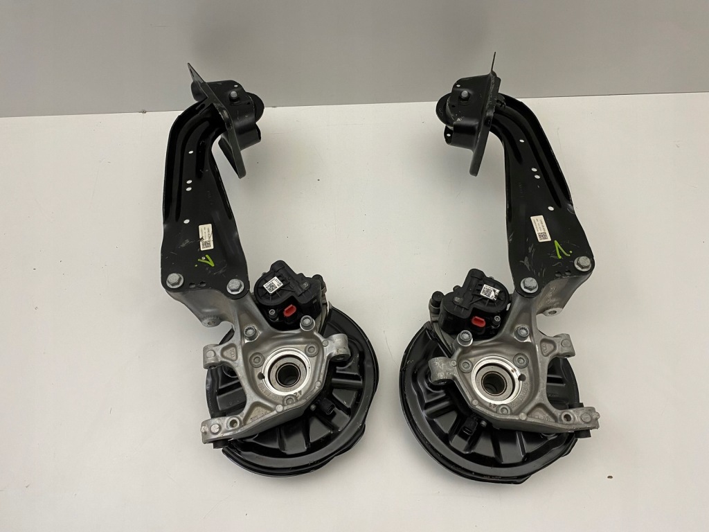 фото №1, Audi a3 s3 8v golf 7r поворотний кулак задня ступиця комплект