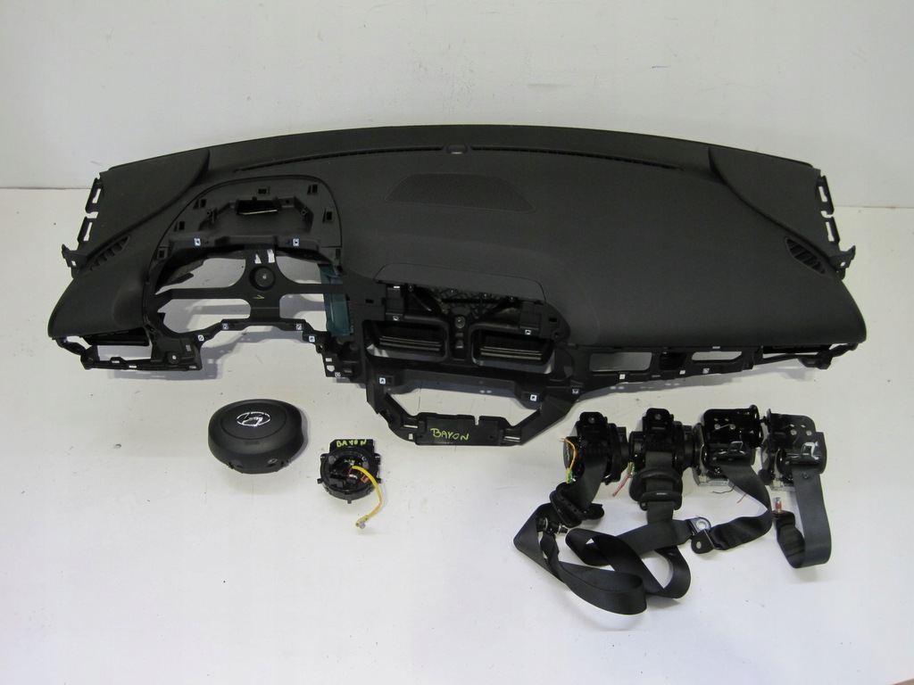 фото №1, Консоль pulpit приборная панель hyundai bayon