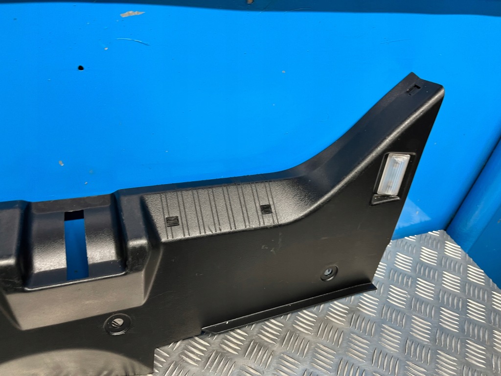 Mercedes slk r170 молдинг порог багажника 1706900525 Оригинал