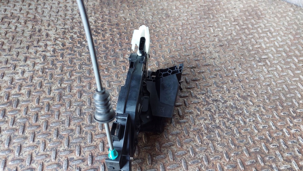 фото №7, 2021 mercedes-benz a w177 замок дверь передних a0997201702