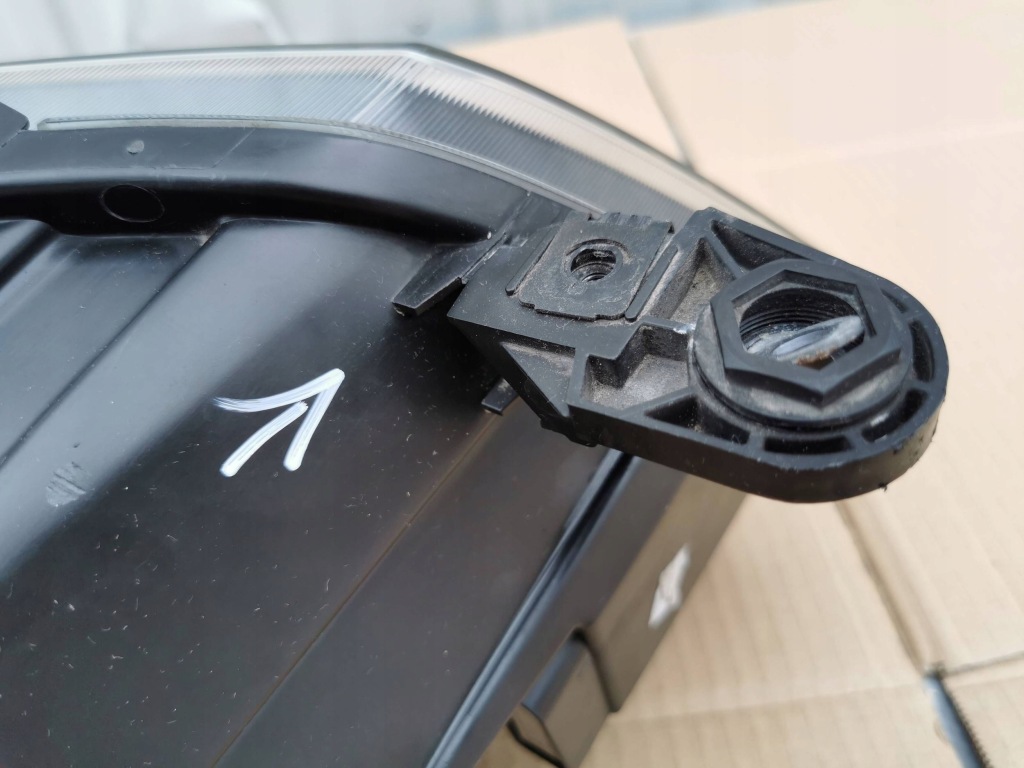 Купить Seat ateca 575 576941005a фара передняя левая обычная led европа