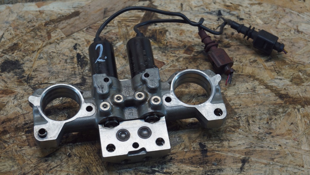 фото №6, Блок управления переменных faz распределительного вала правый vw phaeton w12 6.0 07c109210e