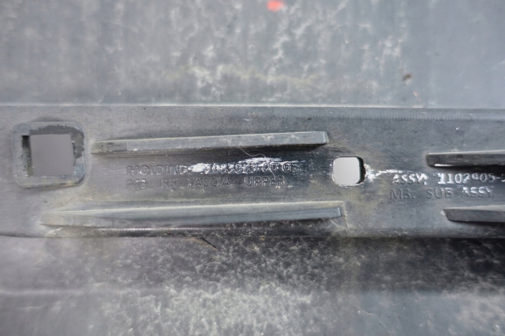 Tesla model 3 iii бампер задня задній 1108905-00-a в Україні