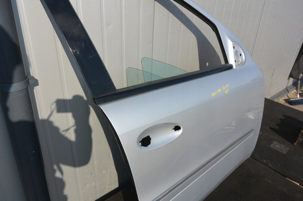 Купити Mercedes gl ml 164 двері праве перед 775 колір