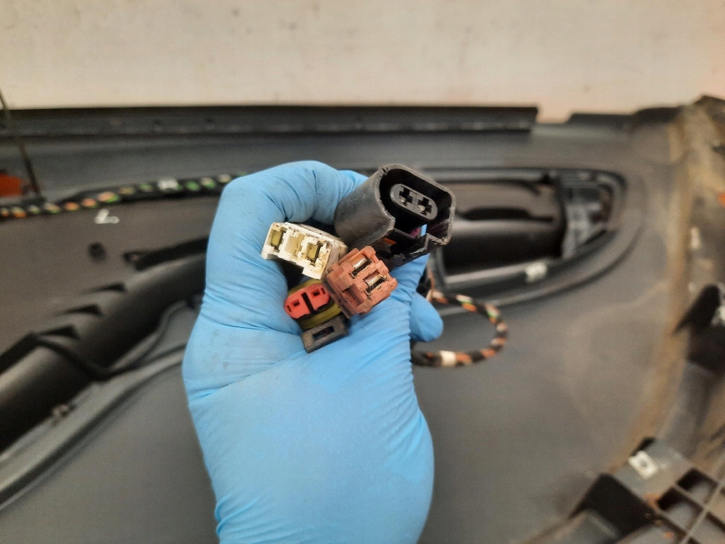 фото №9, Оббивка обшивка двері ліва smart fortwo 450