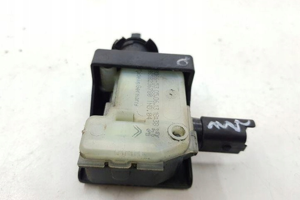 фото №7, Моторчик крышка заливной топлива citroën ds5 9658236780 2.0l hybrid 120kw 2013