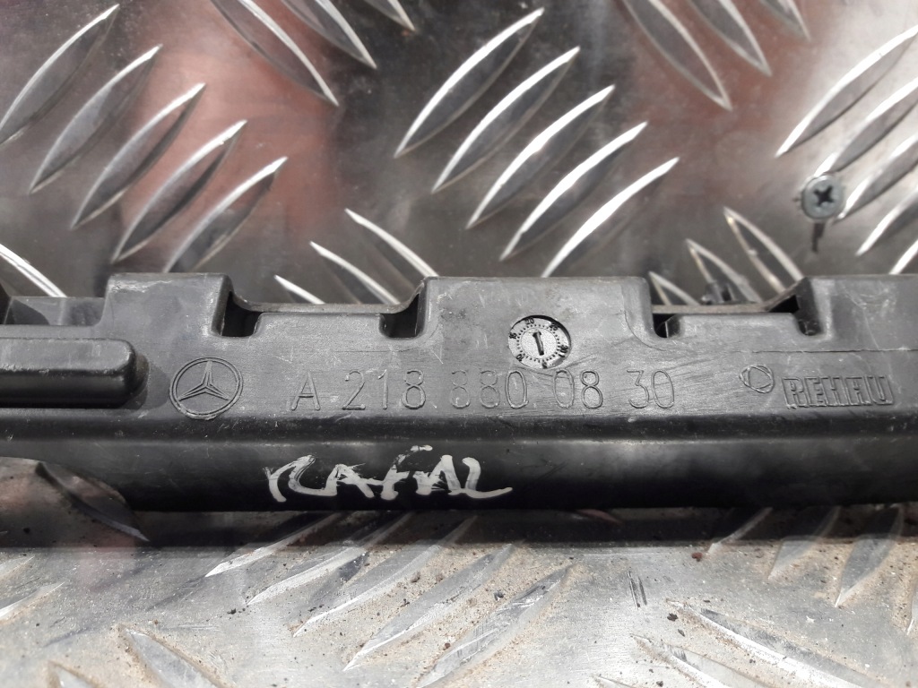 Mercedes cls w218 направляющая бампера правый левый задний с Разборки