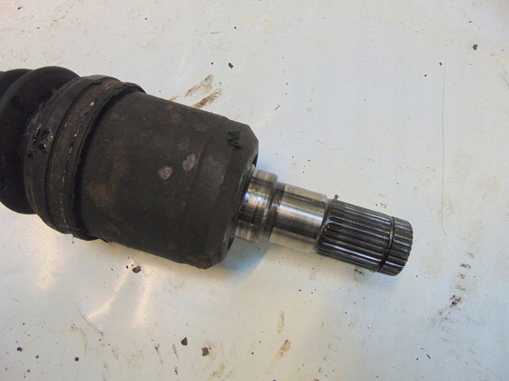 фото №4, Mazda 6 2.0 citd 121km 04r приводной вал левая