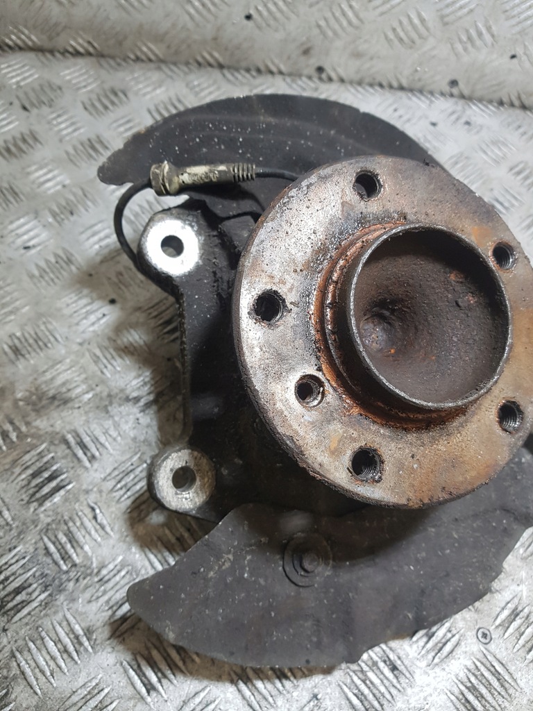 фото №1, Поворотний кулак ступиця правий перед bmw e90 6764444