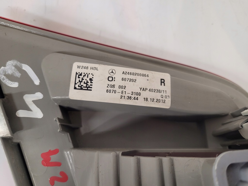 фото №14, Mercedes w246 лампа права задня задня a2468200864
